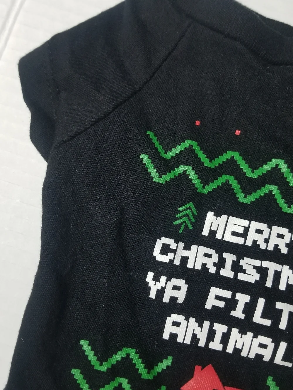 HOME ALONE DOG BLACK 'Merry Christmas Ya Filthy Animal' TEE SIZE MED (RUNS SMALL